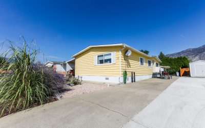 12-4911 CEDAR LANE Mobile Home For Sale in Osoyoos