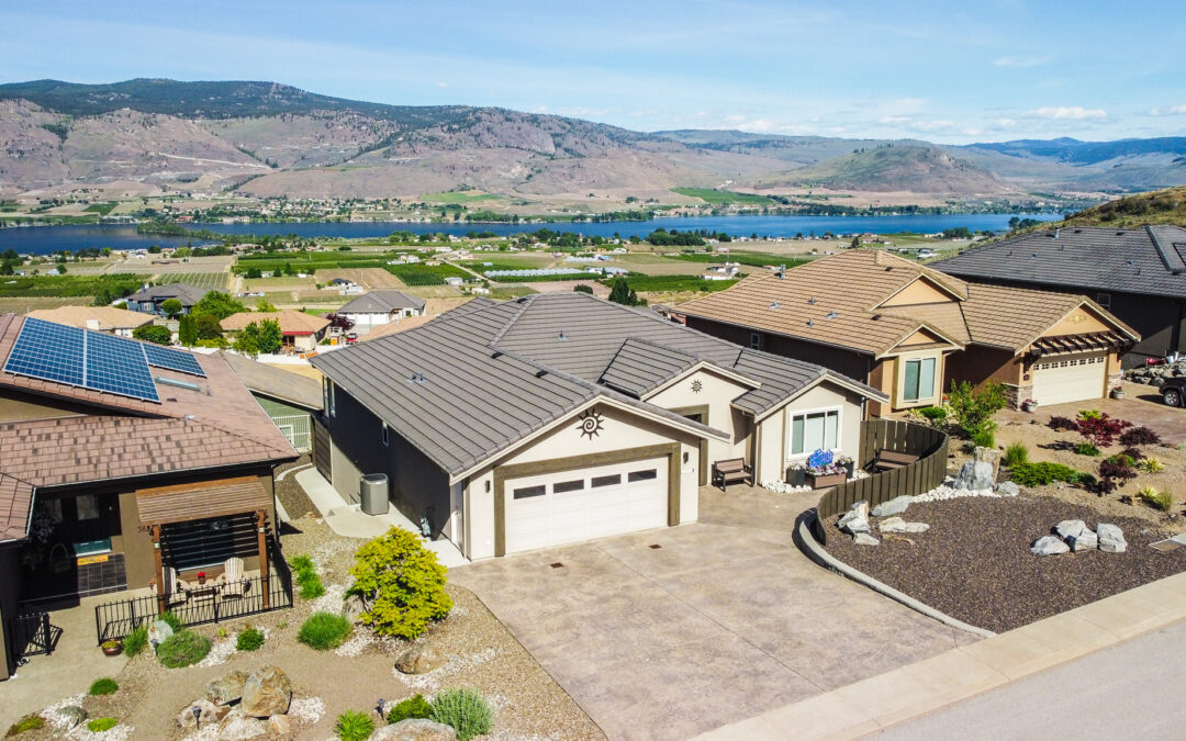 3627 SAWGRASS DR. LUXURY PARADISE WITH PANORAMIC 180 OSOYOOS LAKE VIEW