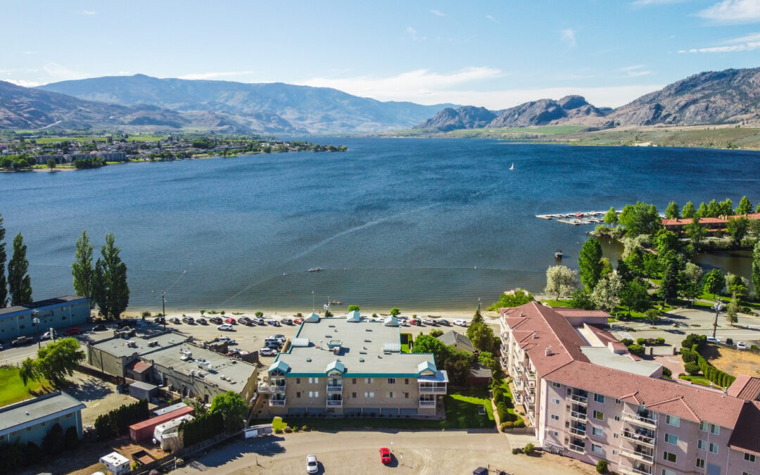 8-6801 COTTONWOOD DR – SEMI-WATERFRONT CONDO FOR SALE IN OSOYOOS